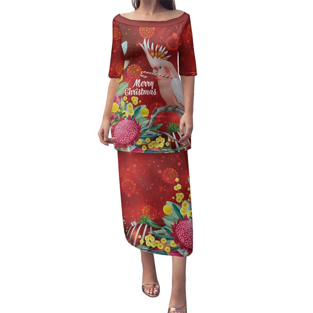 Australia Pink Cockatoo Christmas Family Matching Puletasi and Hawaiian Shirt Aussie Native Flowers Merry Xmas - Red - Aussie Hoodie