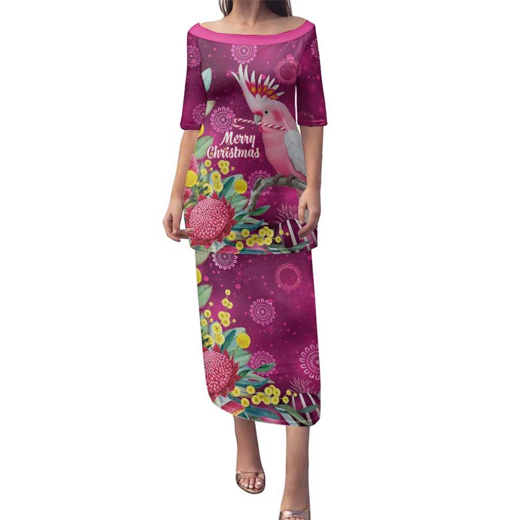 Australia Pink Cockatoo Christmas Family Matching Puletasi and Hawaiian Shirt Aussie Native Flowers Merry Xmas - Pink - Aussie Hoodie