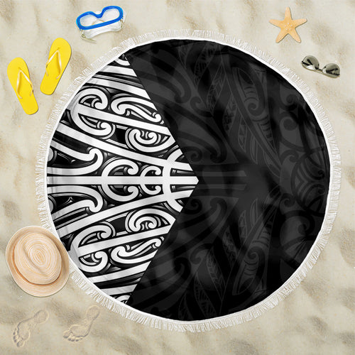 Black New Zealand Puhoro Maori Tattoo Beach Blanket