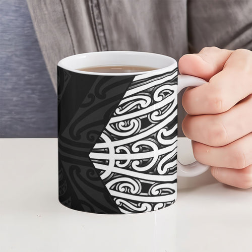 Black New Zealand Puhoro Maori Tattoo Ceramic Mug