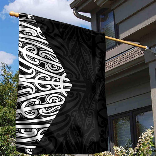 Black New Zealand Puhoro Maori Tattoo Garden Flag
