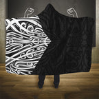 Black New Zealand Puhoro Maori Tattoo Hooded Blanket