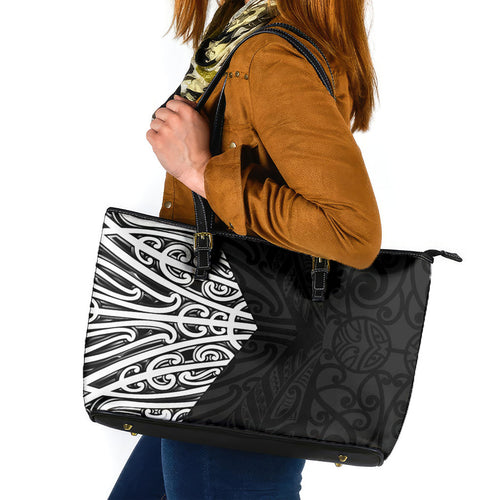 Black New Zealand Puhoro Maori Tattoo Leather Tote Bag