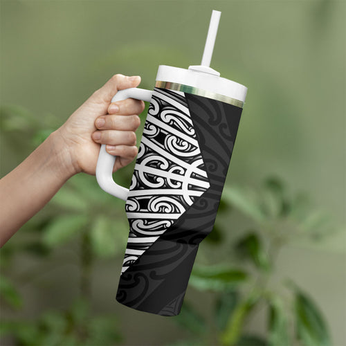 Black New Zealand Puhoro Maori Tattoo Tumbler With Handle