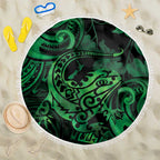 New Zealand Tuatara Beach Blanket Aotearoa Maori Clematis Flowers - Green