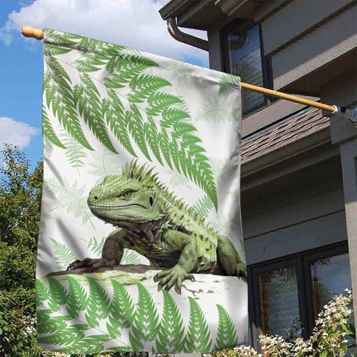 Green New Zealand Tuatara Garden Flag Aotearoa Sphenodon Punctatus Silver Fern