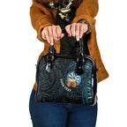 Personalized New Zealand Darts Beer Shoulder Handbag Paua Shell Aotearoa Maori Tattoo - Aussie Hoodie