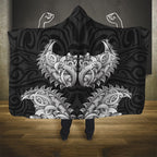New Zealand Ta Moko Hooded Blanket Aotearoa Maori Chest Tattoo Black