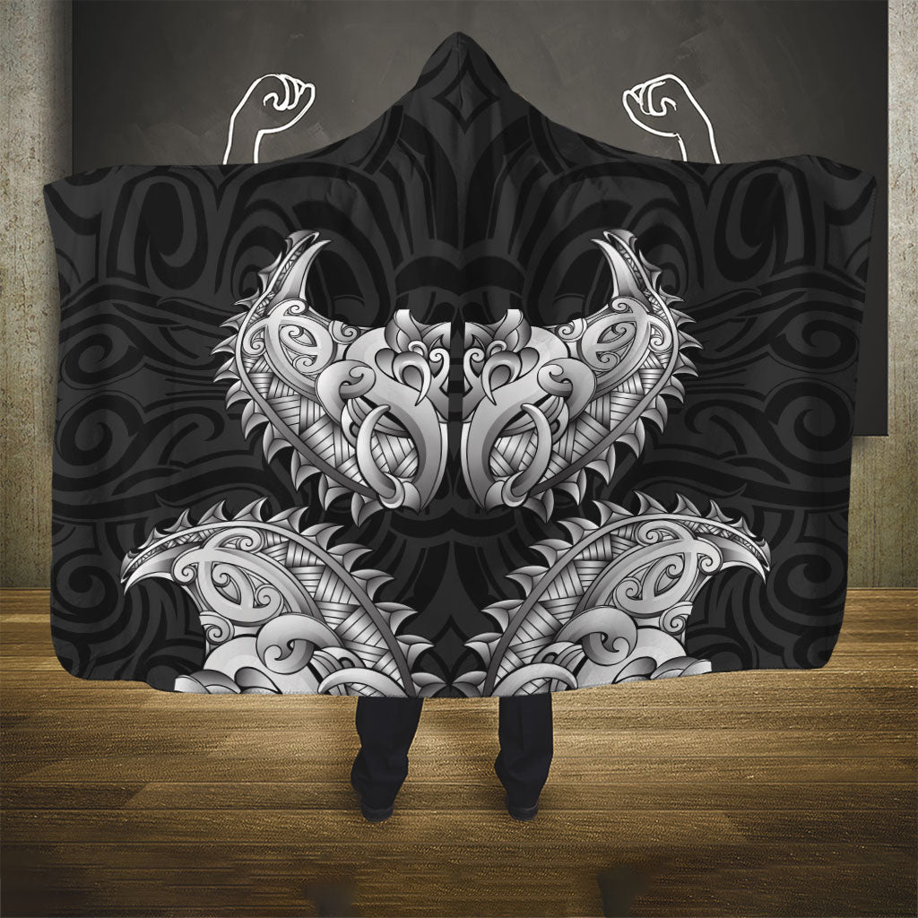 New Zealand Ta Moko Hooded Blanket Aotearoa Maori Chest Tattoo Black