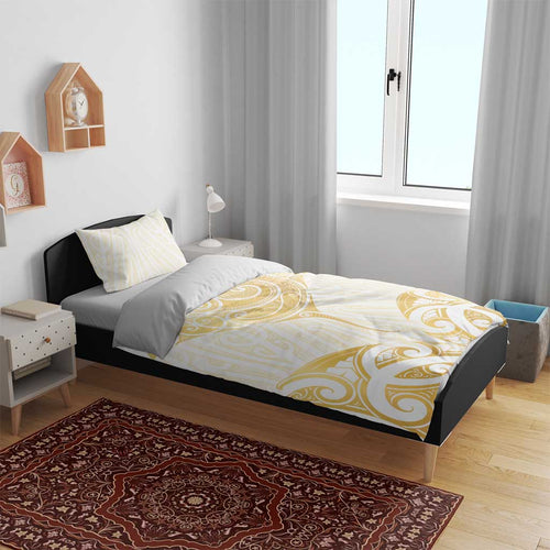 Gold White New Zealand Manta Ray Bedding Set Aotearoa Maori Haehae - Aussie Hoodie