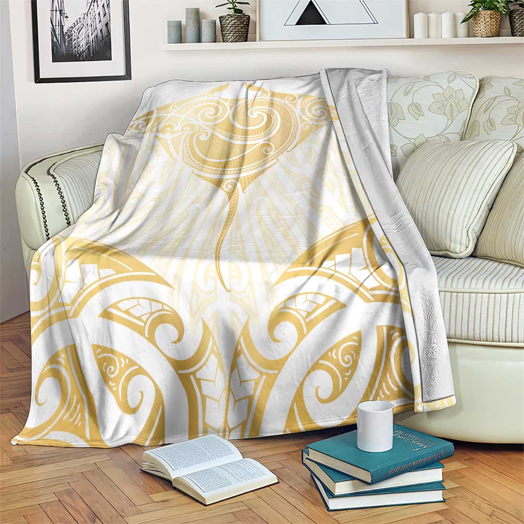 Gold White New Zealand Manta Ray Blanket Aotearoa Maori Haehae - Aussie Hoodie