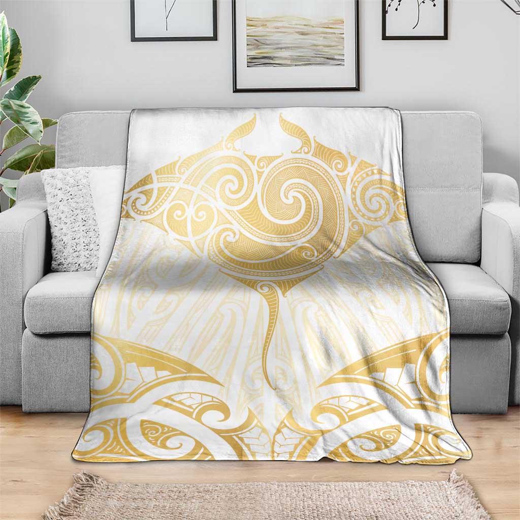 Gold White New Zealand Manta Ray Blanket Aotearoa Maori Haehae - Aussie Hoodie