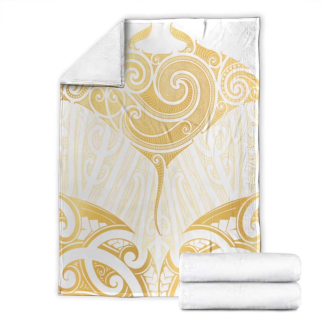 Gold White New Zealand Manta Ray Blanket Aotearoa Maori Haehae - Aussie Hoodie