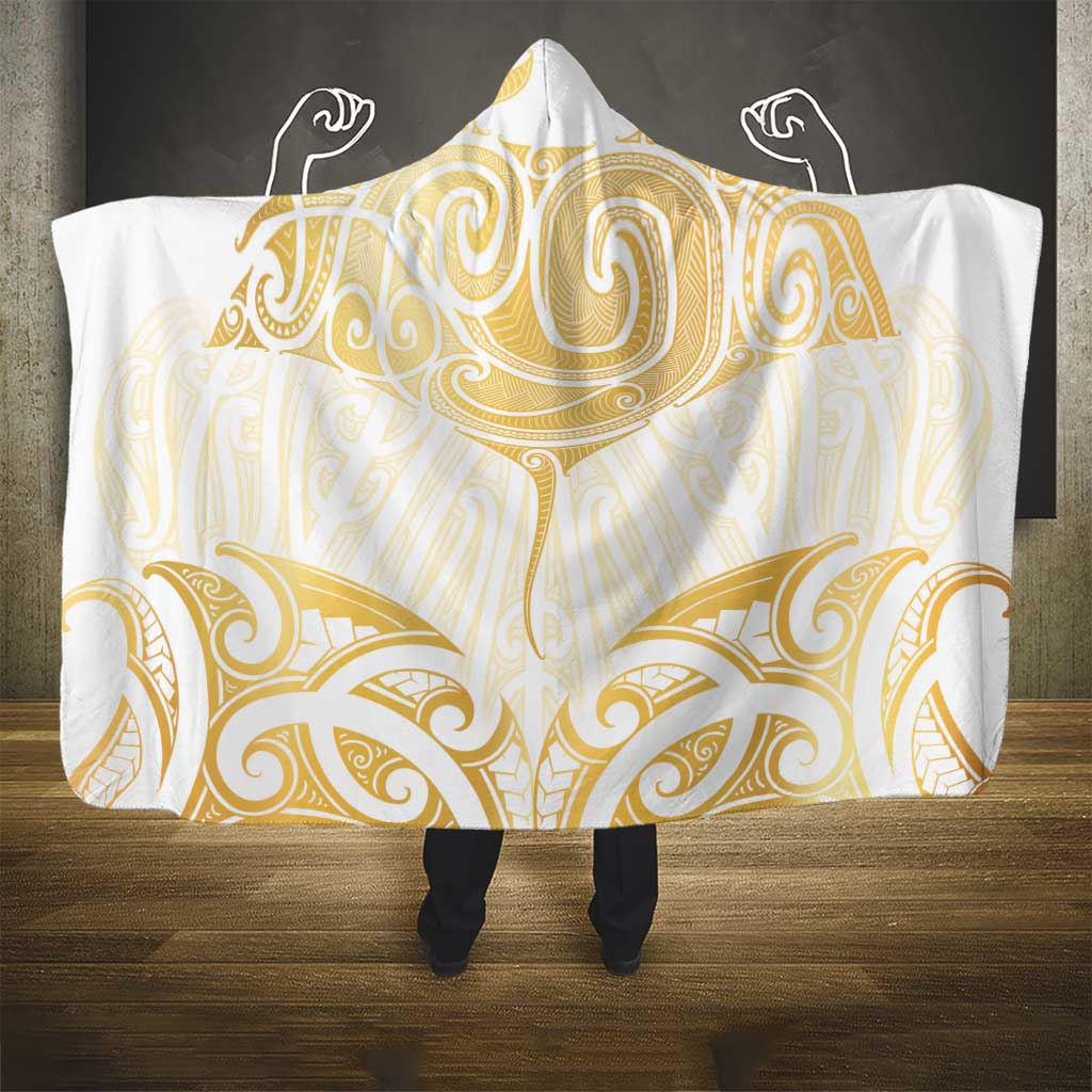 Gold White New Zealand Manta Ray Hooded Blanket Aotearoa Maori Haehae - Aussie Hoodie