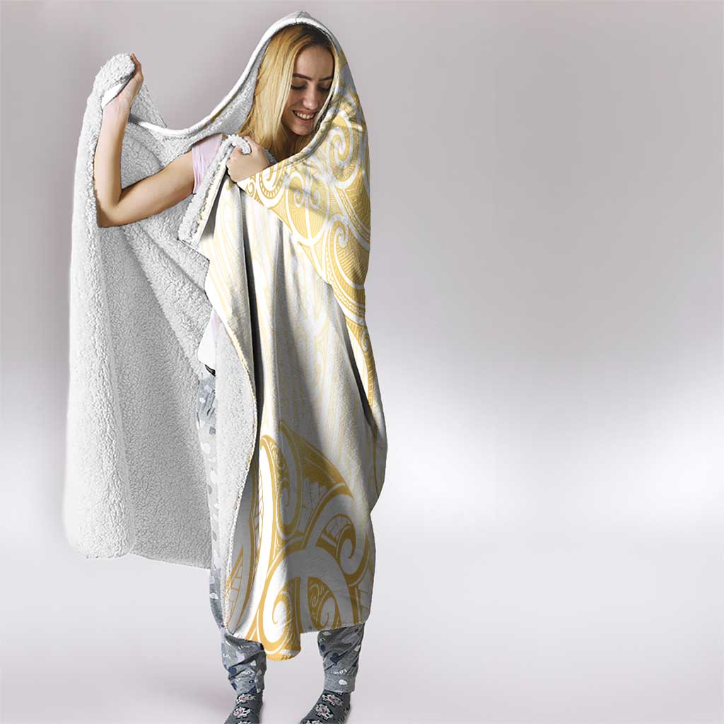 Gold White New Zealand Manta Ray Hooded Blanket Aotearoa Maori Haehae - Aussie Hoodie
