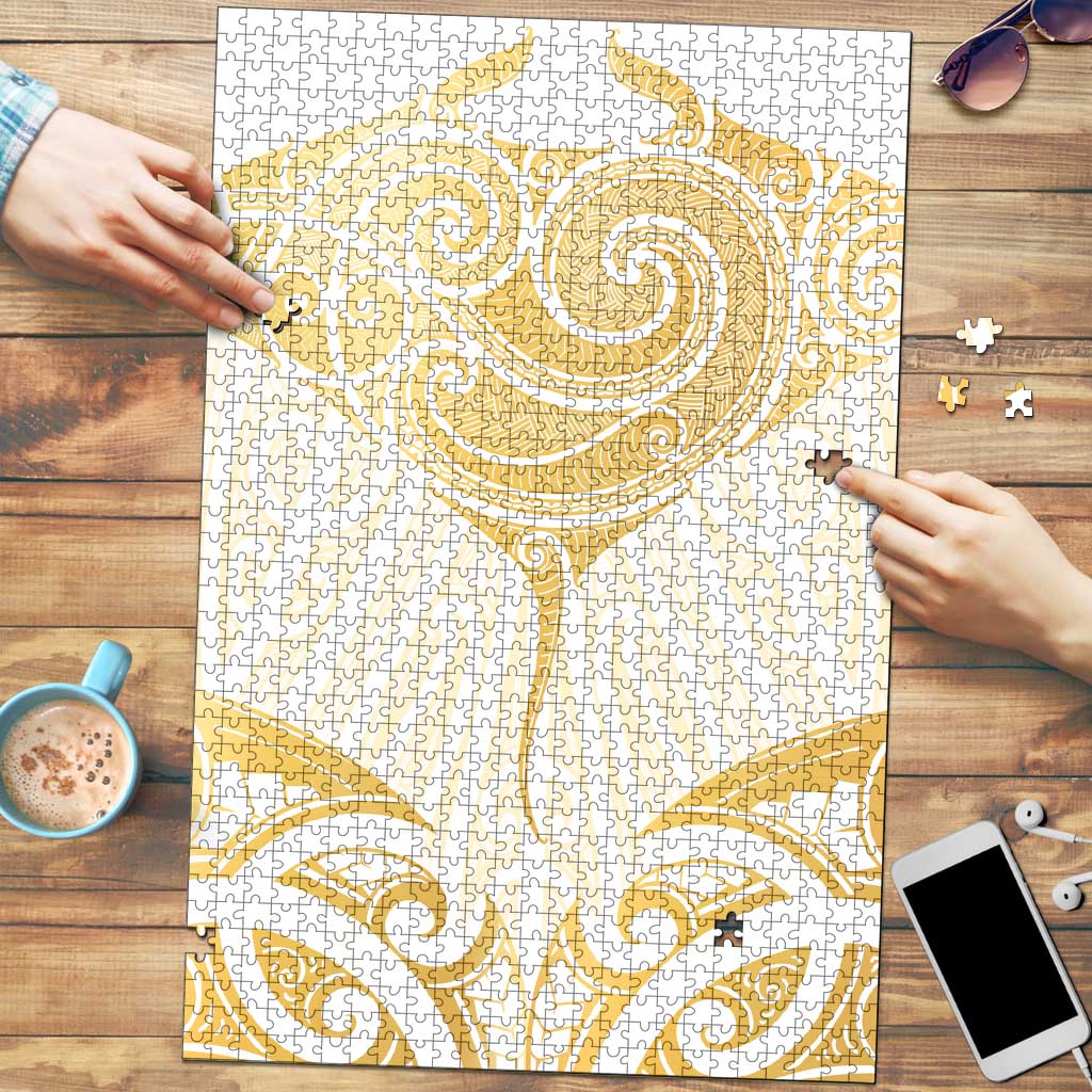 Gold White New Zealand Manta Ray Puzzle Aotearoa Maori Haehae - Aussie Hoodie