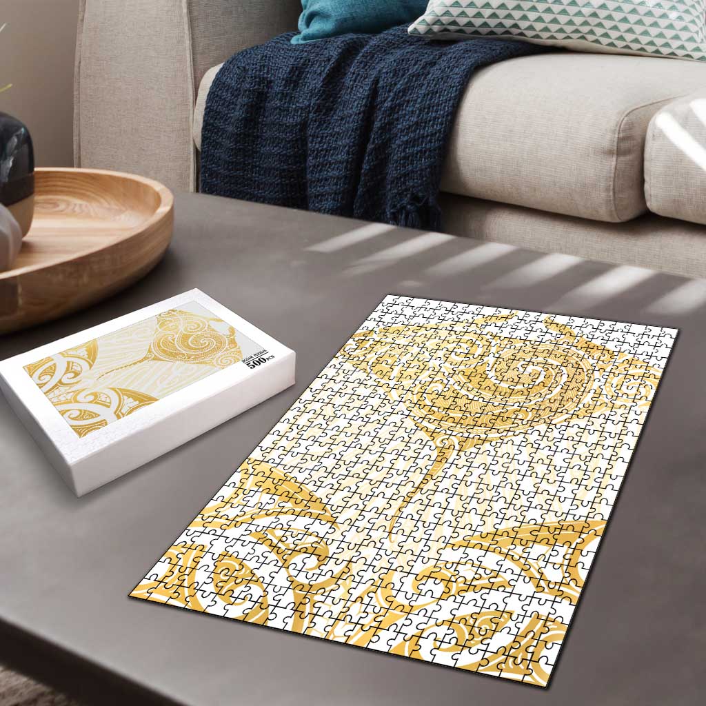 Gold White New Zealand Manta Ray Puzzle Aotearoa Maori Haehae - Aussie Hoodie