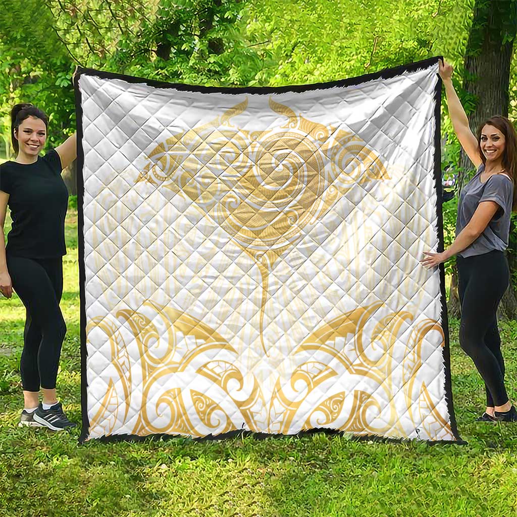 Gold White New Zealand Manta Ray Quilt Aotearoa Maori Haehae - Aussie Hoodie