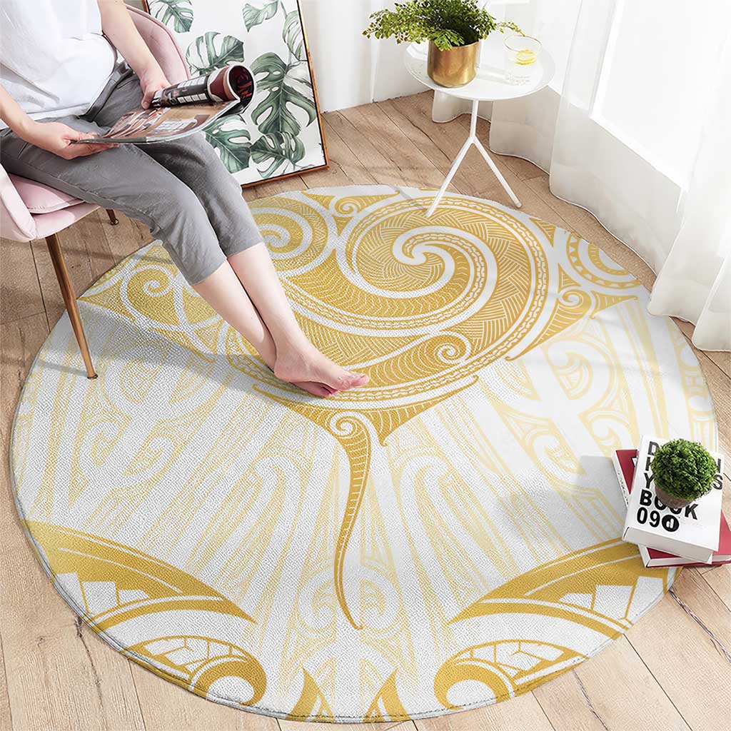 Gold White New Zealand Manta Ray Round Carpet Aotearoa Maori Haehae - Aussie Hoodie