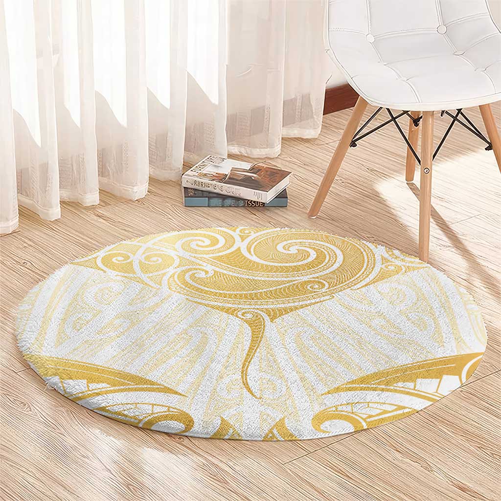 Gold White New Zealand Manta Ray Round Carpet Aotearoa Maori Haehae - Aussie Hoodie