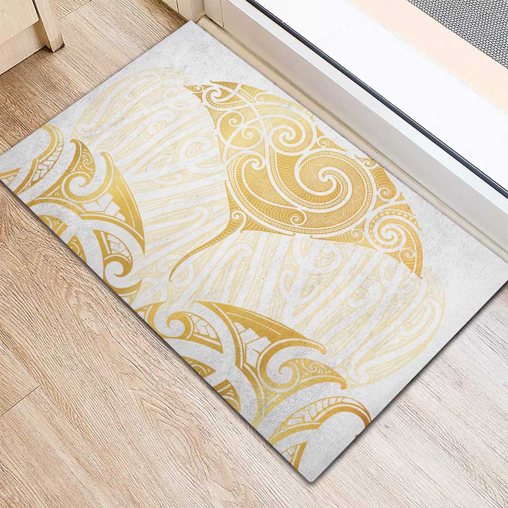 Gold White New Zealand Manta Ray Rubber Doormat Aotearoa Maori Haehae - Aussie Hoodie