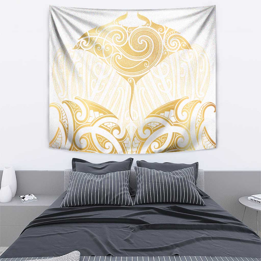 Gold White New Zealand Manta Ray Tapestry Aotearoa Maori Haehae - Aussie Hoodie