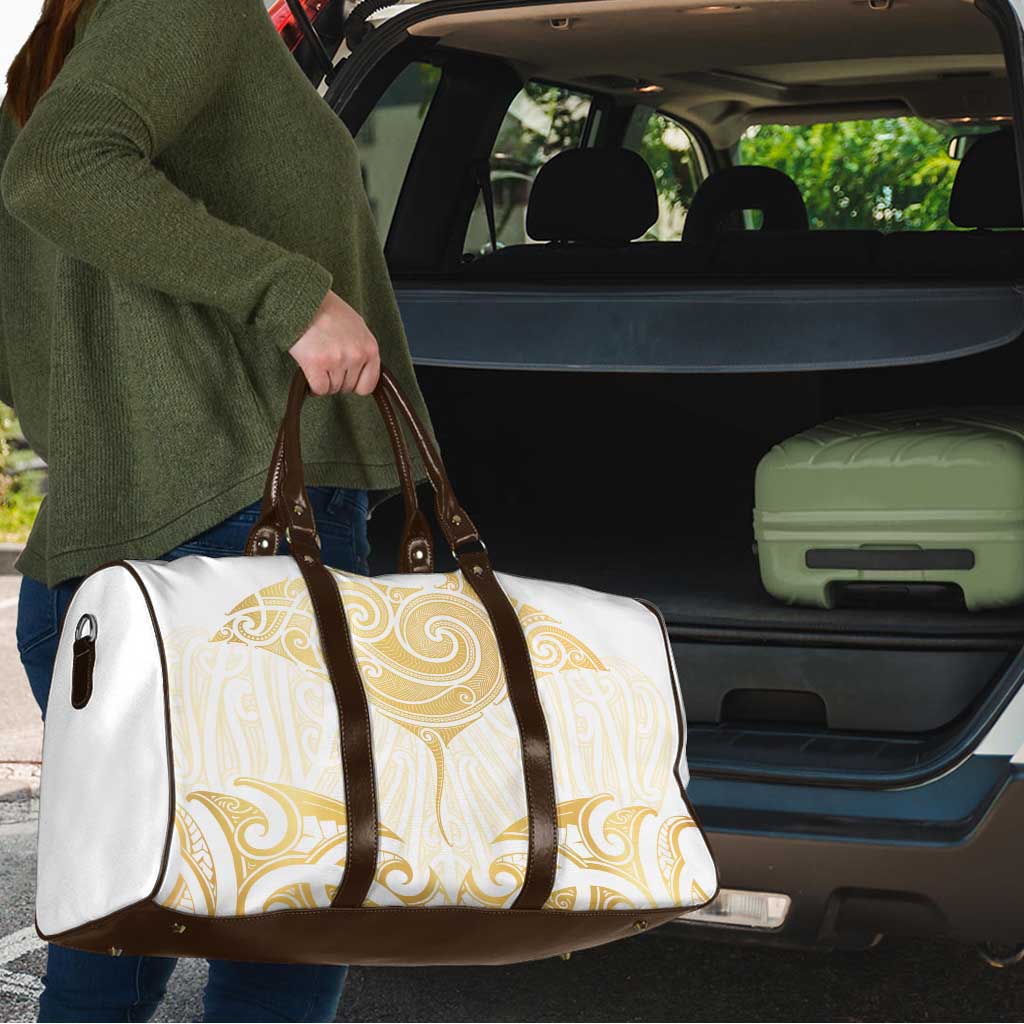 Gold White New Zealand Manta Ray Travel Bag Aotearoa Maori Haehae - Aussie Hoodie