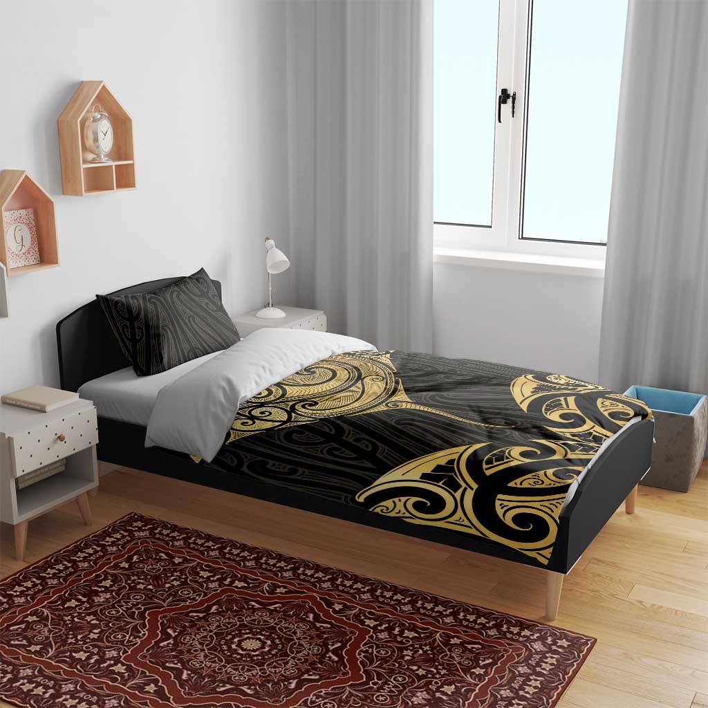 Gold Black New Zealand Manta Ray Bedding Set Aotearoa Maori Haehae - Aussie Hoodie