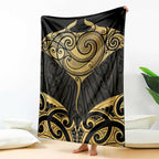 Gold Black New Zealand Manta Ray Blanket Aotearoa Maori Haehae - Aussie Hoodie
