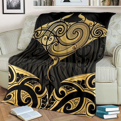 Gold Black New Zealand Manta Ray Blanket Aotearoa Maori Haehae - Aussie Hoodie