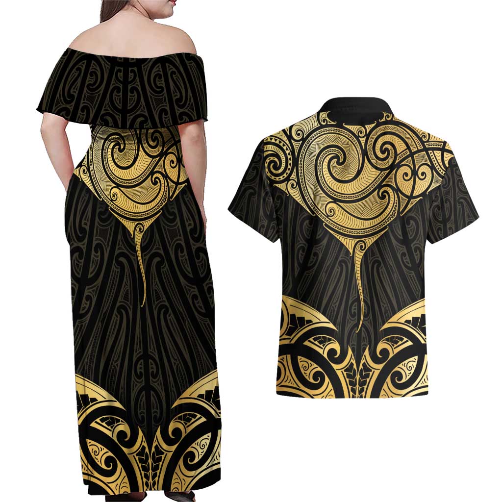 Gold Black New Zealand Manta Ray Couples Matching Off Shoulder Maxi Dress and Hawaiian Shirt Aotearoa Maori Haehae - Aussie Hoodie