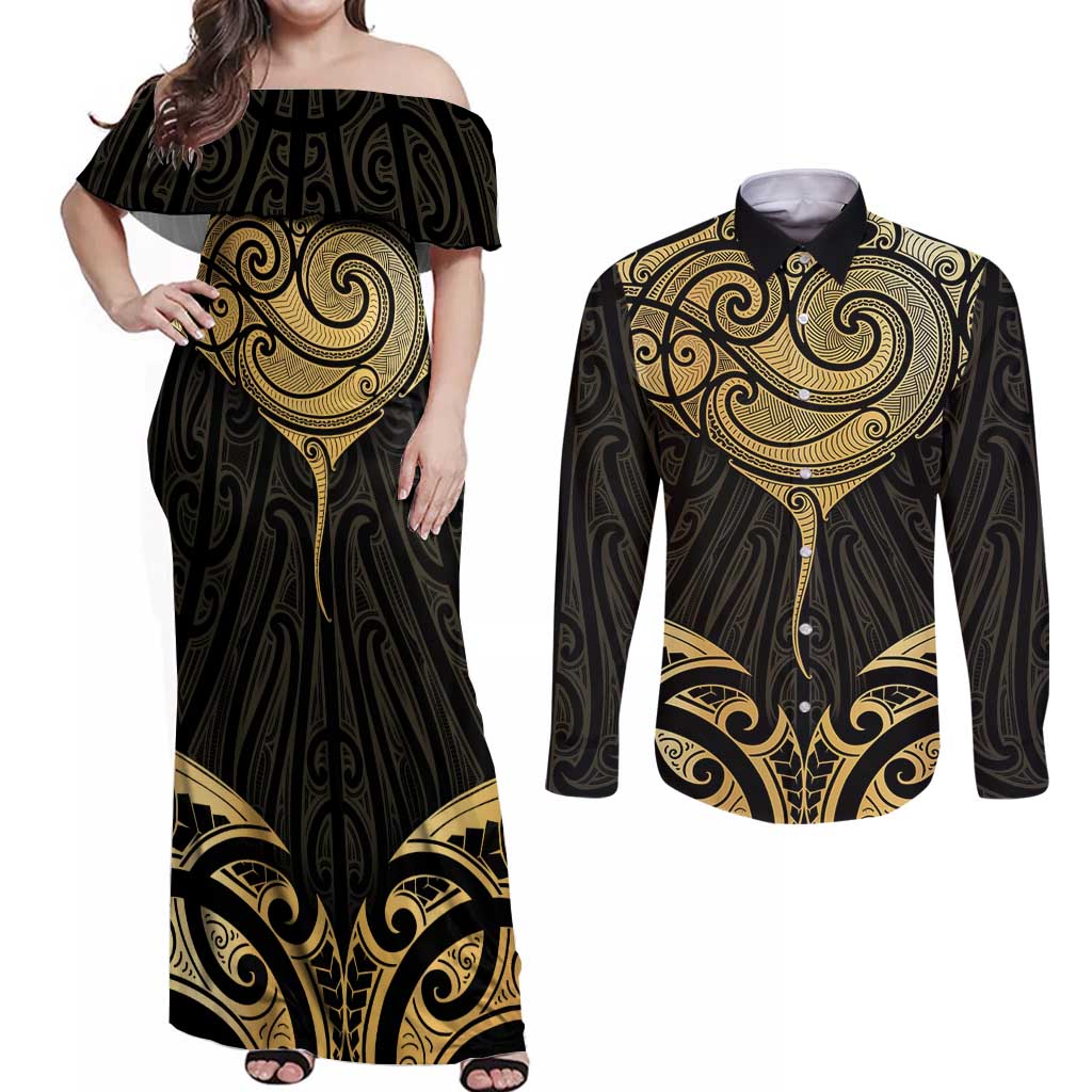 Gold Black New Zealand Manta Ray Couples Matching Off Shoulder Maxi Dress and Long Sleeve Button Shirt Aotearoa Maori Haehae - Aussie Hoodie