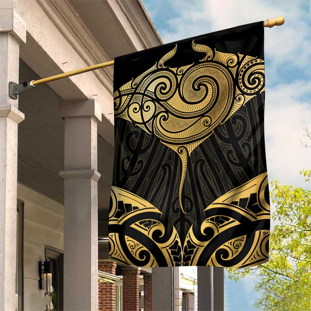 Gold Black New Zealand Manta Ray Garden Flag Aotearoa Maori Haehae - Aussie Hoodie