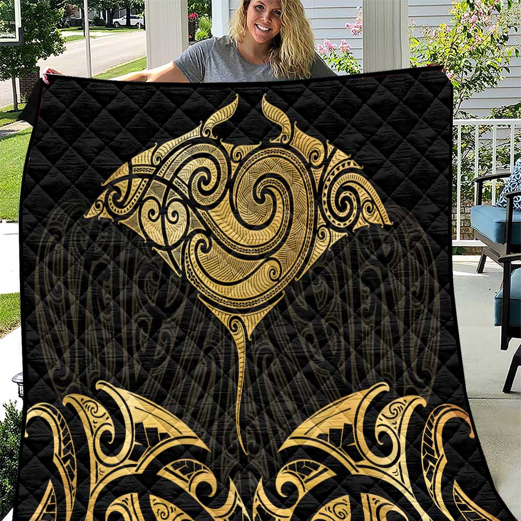 Gold Black New Zealand Manta Ray Quilt Aotearoa Maori Haehae - Aussie Hoodie