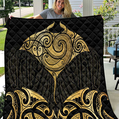 Gold Black New Zealand Manta Ray Quilt Aotearoa Maori Haehae - Aussie Hoodie