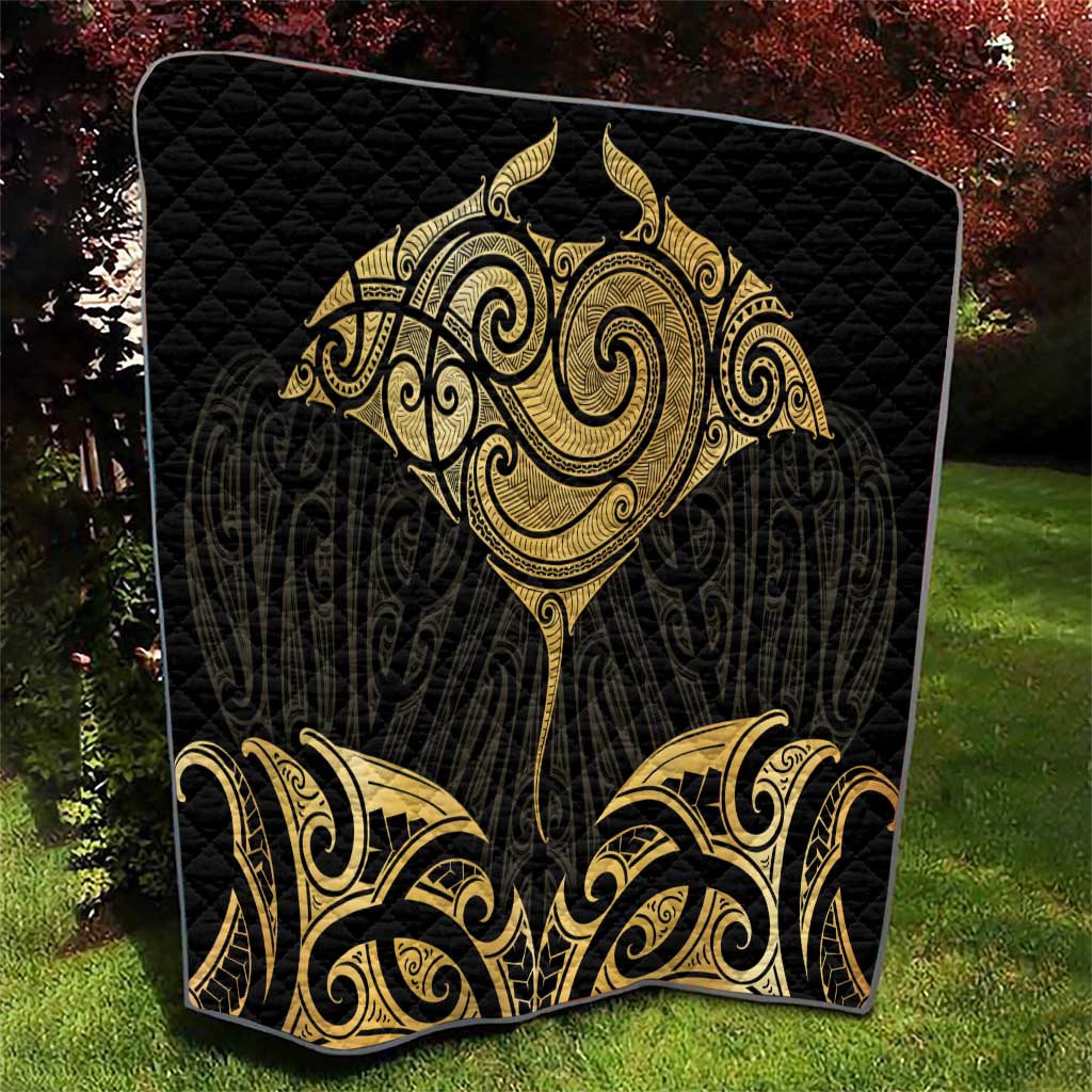 Gold Black New Zealand Manta Ray Quilt Aotearoa Maori Haehae - Aussie Hoodie