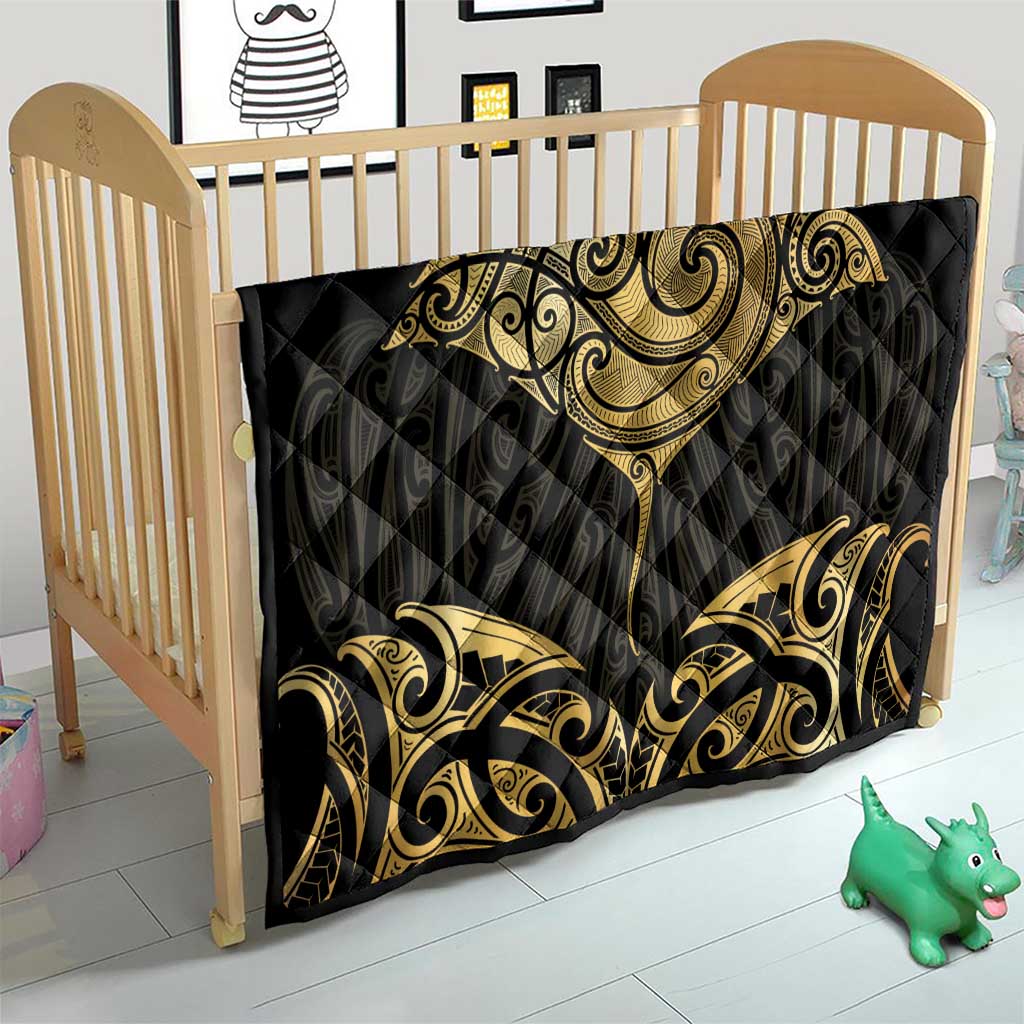 Gold Black New Zealand Manta Ray Quilt Aotearoa Maori Haehae - Aussie Hoodie