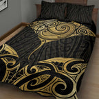 Gold Black New Zealand Manta Ray Quilt Bed Set Aotearoa Maori Haehae - Aussie Hoodie