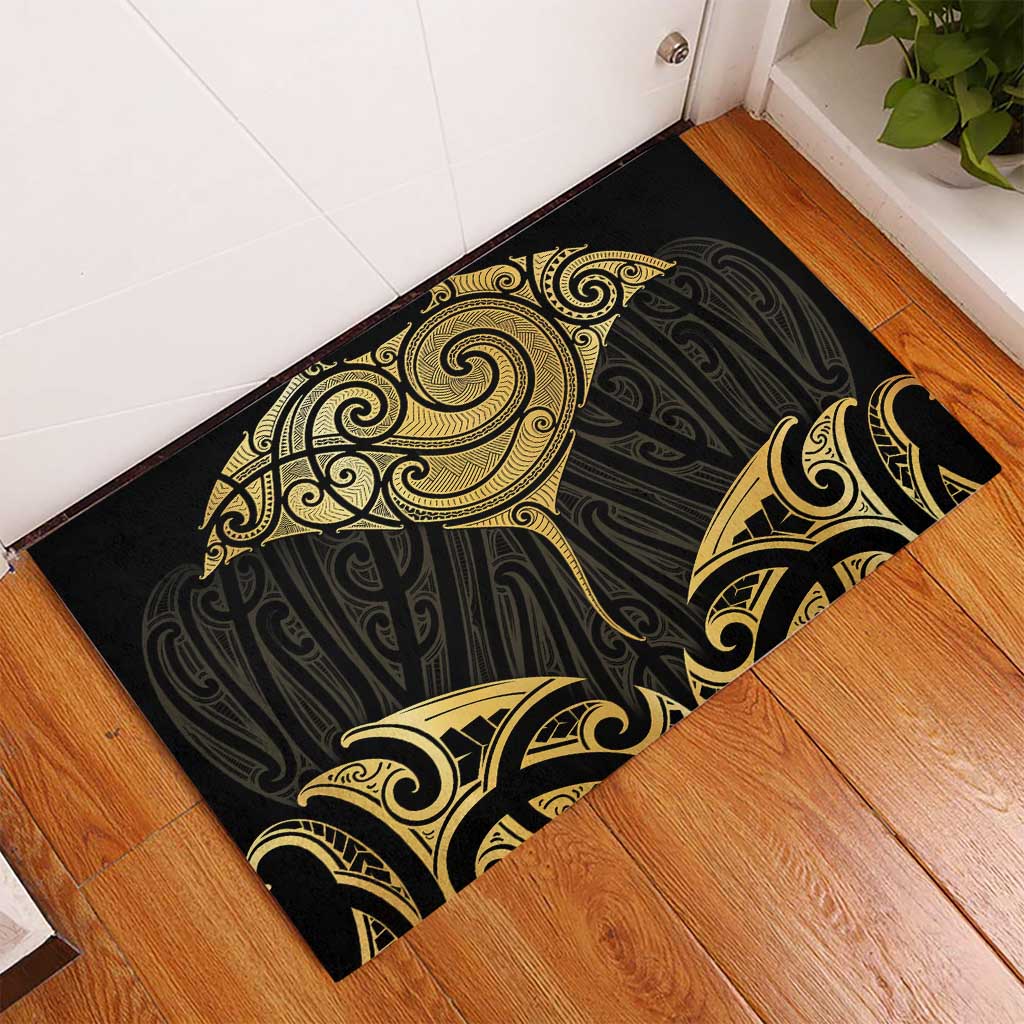 Gold Black New Zealand Manta Ray Rubber Doormat Aotearoa Maori Haehae - Aussie Hoodie