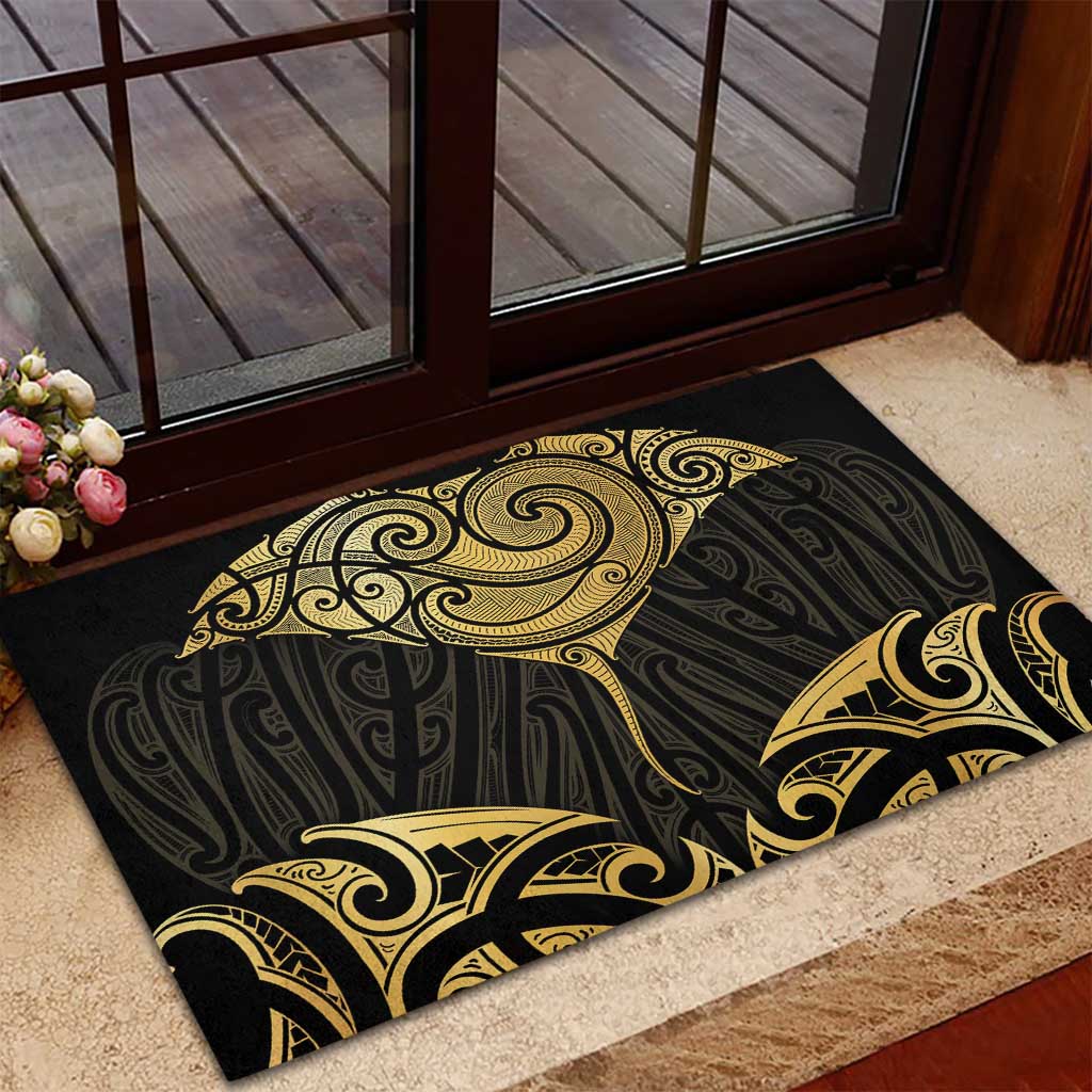 Gold Black New Zealand Manta Ray Rubber Doormat Aotearoa Maori Haehae - Aussie Hoodie