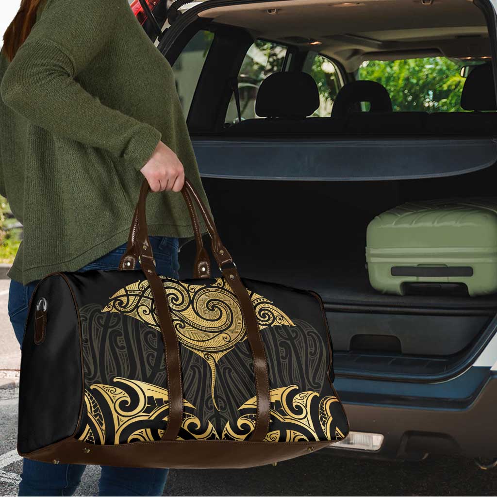 Gold Black New Zealand Manta Ray Travel Bag Aotearoa Maori Haehae - Aussie Hoodie