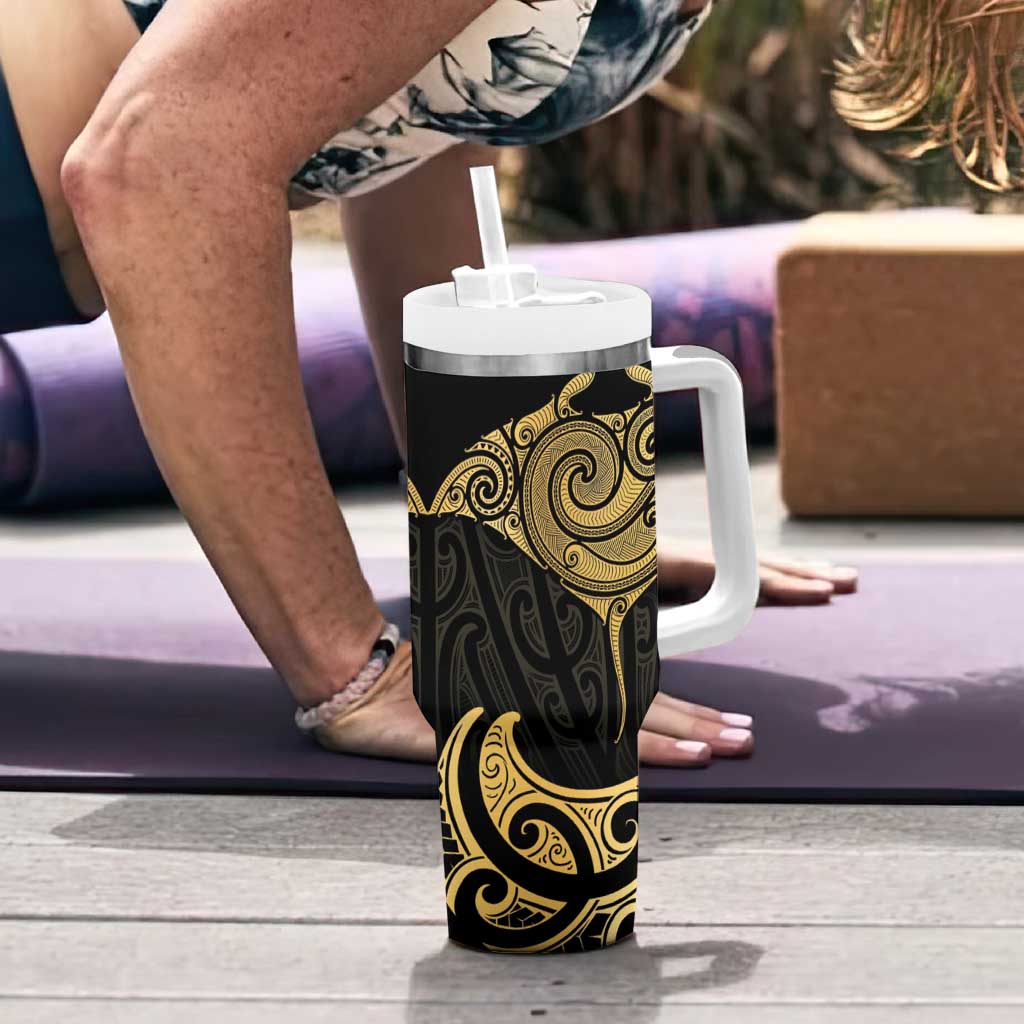 Gold Black New Zealand Manta Ray Tumbler With Handle Aotearoa Maori Haehae - Aussie Hoodie