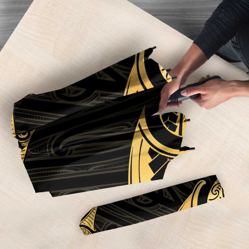 Gold Black New Zealand Manta Ray Umbrella Aotearoa Maori Haehae - Aussie Hoodie