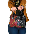 Australia Palm Cockatoo Christmas Shoulder Handbag Probosciger Aterrimus Waratah Merry Chrissie - Aussie Hoodie