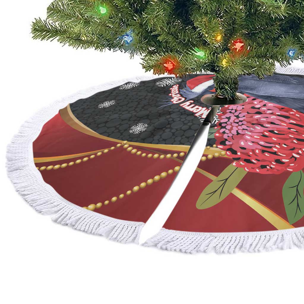 Australia Palm Cockatoo Christmas Tree Skirt Probosciger Aterrimus Waratah Merry Chrissie - Aussie Hoodie