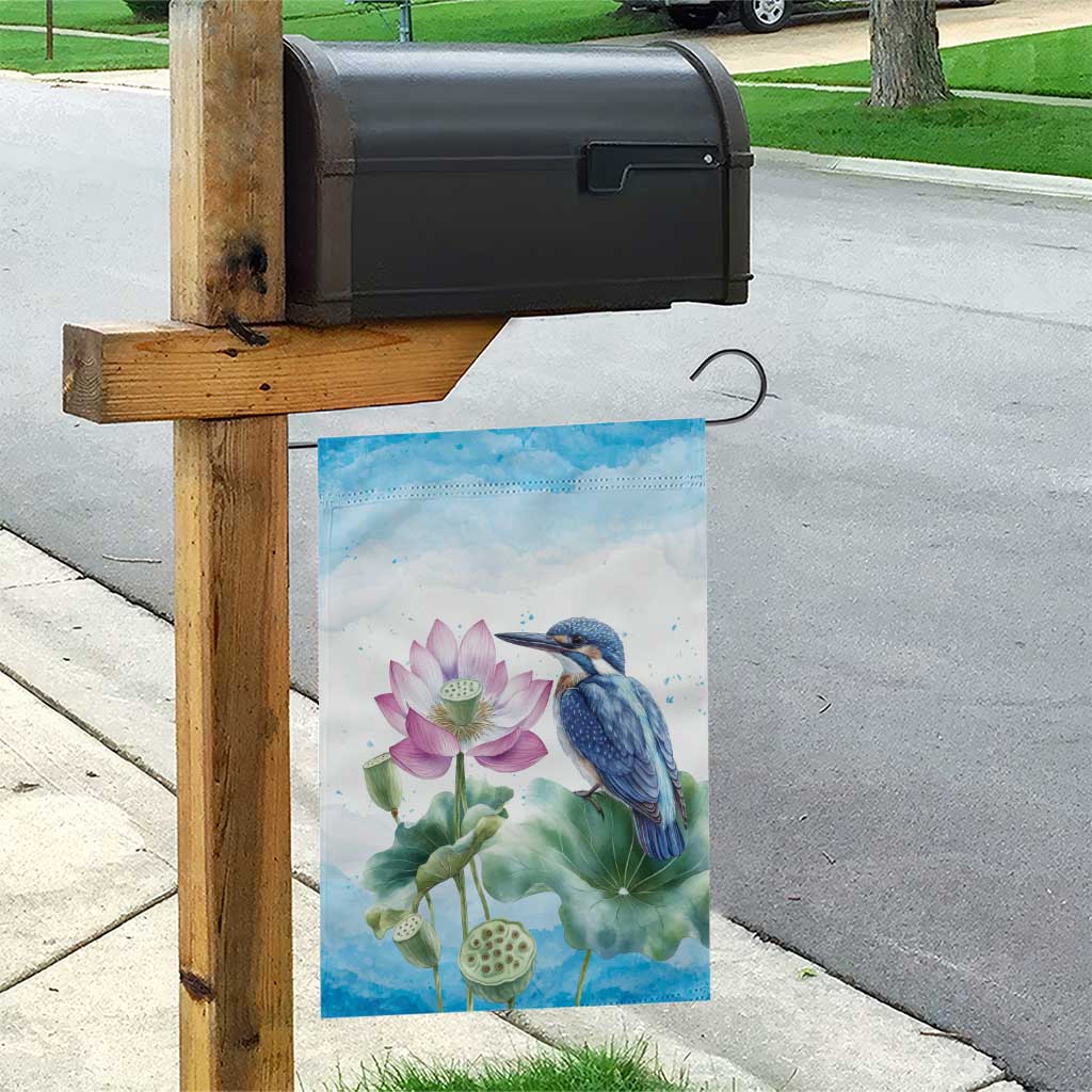 Australia Azure Kingfisher Garden Flag Ceyx Azureus Sacred Lotus Watercolor - Aussie Hoodie