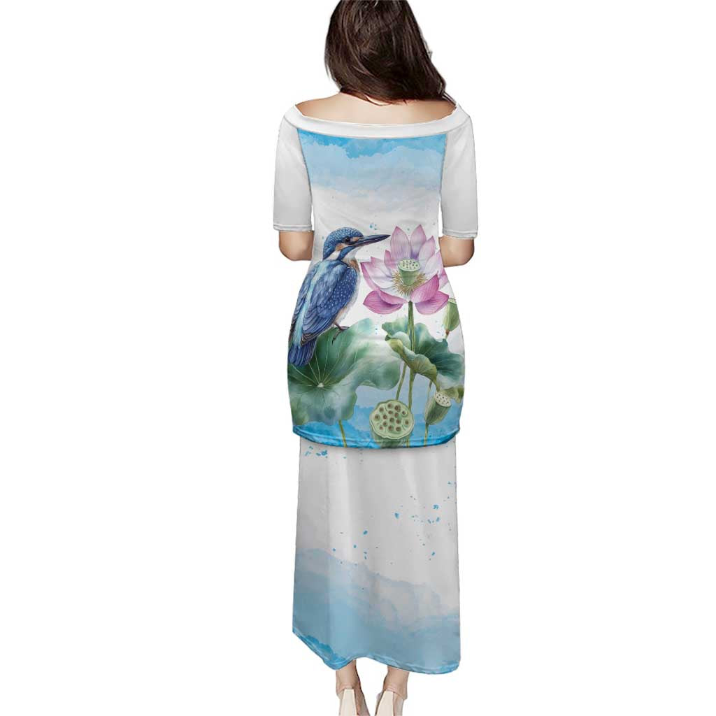 Australia Azure Kingfisher Puletasi Ceyx Azureus Sacred Lotus Watercolor - Aussie Hoodie