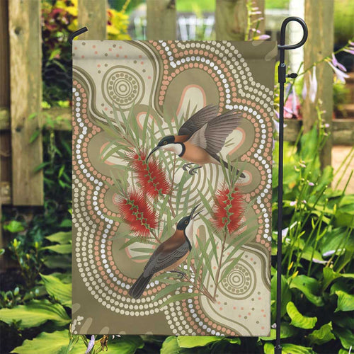 Australia Eastern Spinebill Garden Flag Aussie Honeyeater Bottlebrush Indigenous Art - Aussie Hoodie