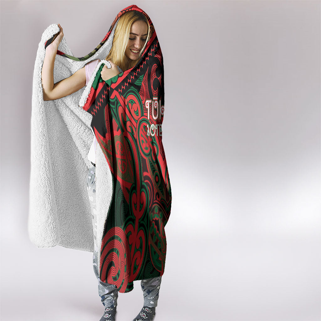 Aotearoa Iwi Tuhoe Hooded Blanket Maori Kowhaiwhai Pattern