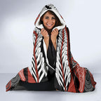 Aotearoa Iwi Rongowhakaata Hooded Blanket Maori Kowhaiwhai Pattern
